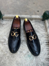 Load image into Gallery viewer, Black King Leather Loafers

