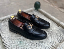 Load image into Gallery viewer, Black King Leather Loafers
