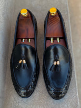 Load image into Gallery viewer, Black Side Knitted Tassel Leather Loafers
