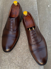 Load image into Gallery viewer, Brown Leather Classic Cap Toe Oxfords

