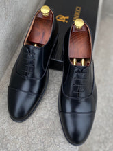 Load image into Gallery viewer, Black Leather Classic Cap Toe Oxfords
